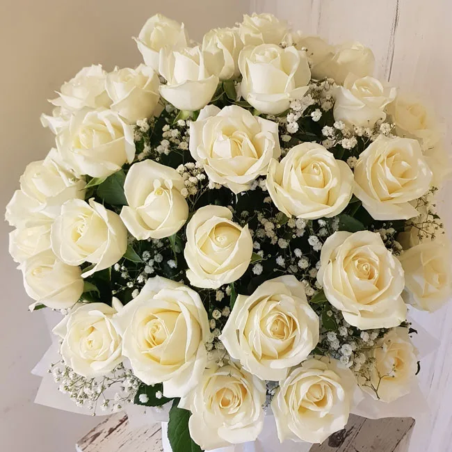 Classic White Rose Hatbox - Image 2